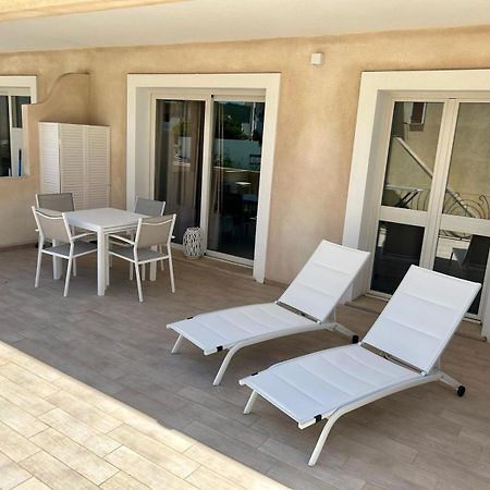 Appartamento Incantevole Con Piscina ปาเลา ภายนอก รูปภาพ
