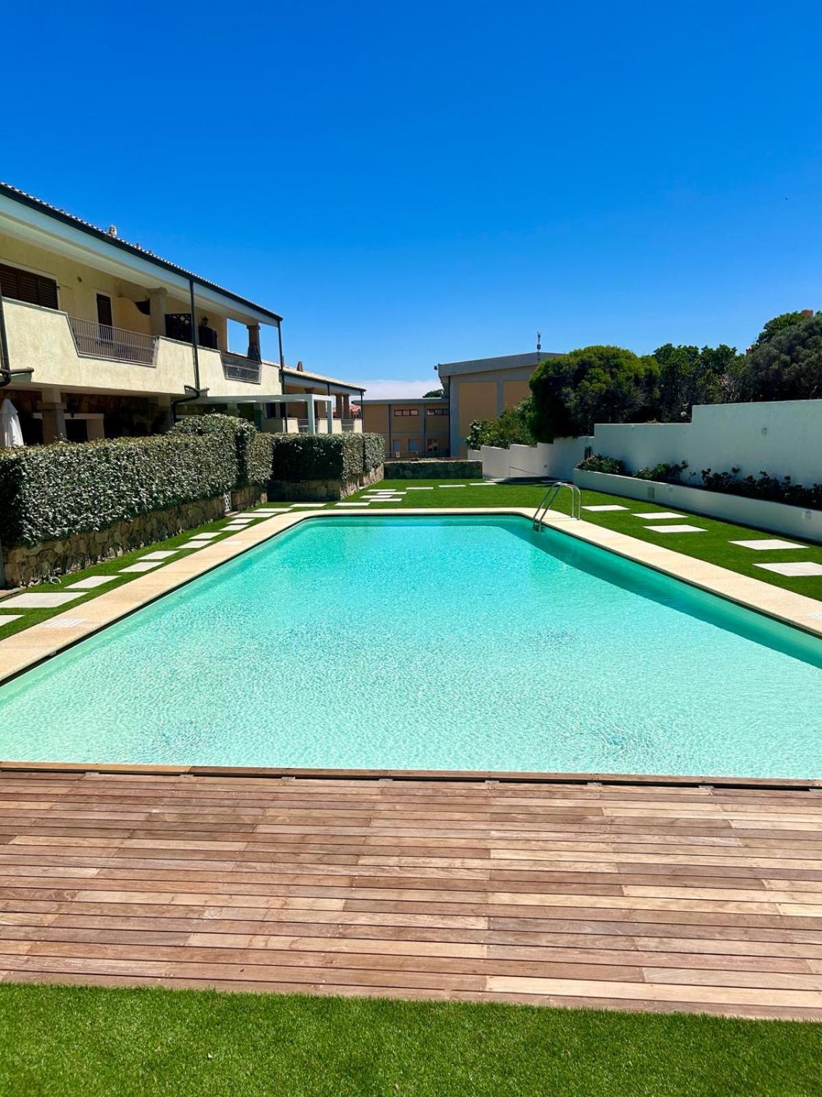 Appartamento Incantevole Con Piscina ปาเลา ภายนอก รูปภาพ